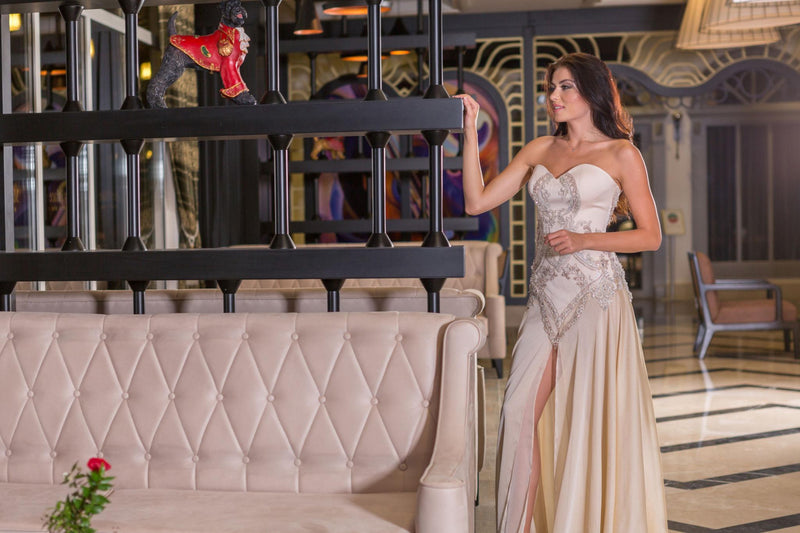 Why Some Evening Gowns Look Expensive and Others Do Not